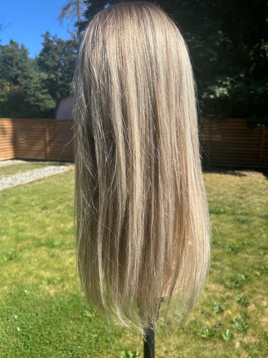 Lace frontal blonde wig 13x4 (C7)