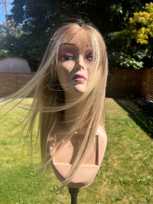 Lace frontal blonde wig 13x4 (C7)