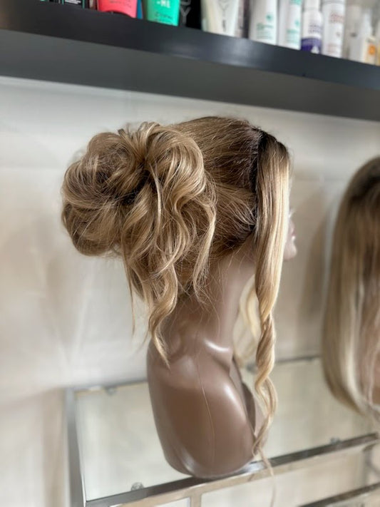 Glueless Lace Front 13x4 Blonde Balayage Wig (C1)